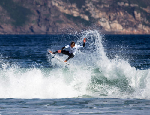 Yael Peña y Sara Urresti triunfan en el «II Open de surf Esteiro», tercera prueba de “LaLigaFESURFING”